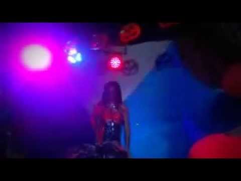 natasha ohara  show no chimus bar 07/10