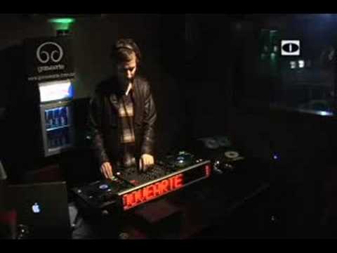 Tim Healey at Groovearte Studios by Vj TcheLo