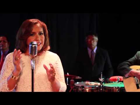 JENNY ROSERO - ES AMOR (Video oficial)