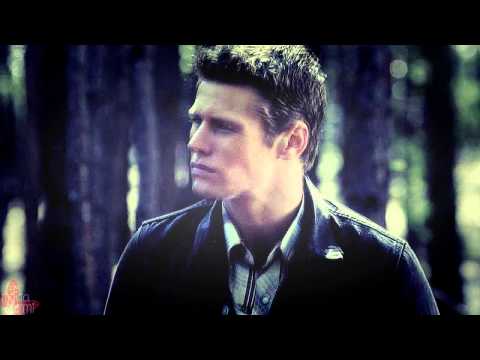 The Vampire Diaries [3x18] "The Murder of One" Opening Credits