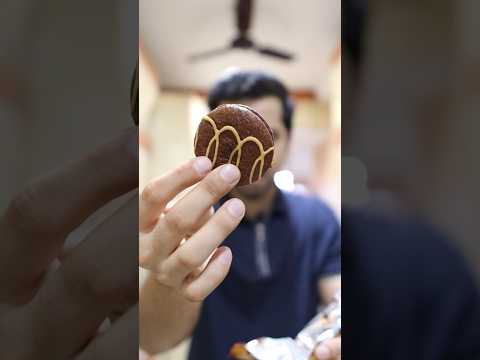 Rating different flavours of Choco Pie 😍
