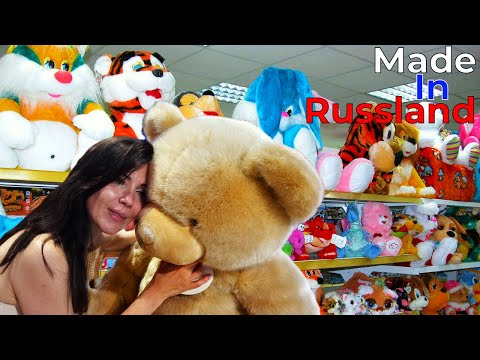 , title : 'Central Children's World in Moscow. 😜😜😜 What Toys Do Russian Children Play With?'