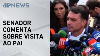 Flávio Bolsonaro fala sobre prisão de Jair na sede da PF: ‘Ato desumano’