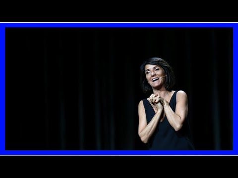 Florence Foresti s'insurge contre l'affichage des magazines pornos en kiosques