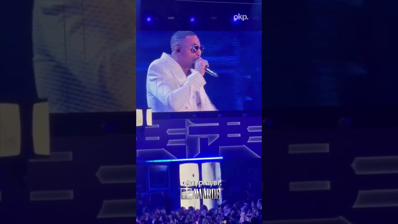 #Nas popped out for this epic #LaurynHill tribute at the #betawards 👑 🎤 #trending