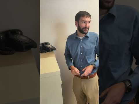 27 year old trying to use a rotary phone in 2022