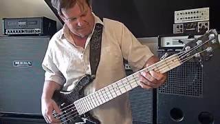 Video thumbnail for Mesa Boogie Subway D-800  & CS Warwick Streamer Stage1 - Andy Irvine by Andy Irvine