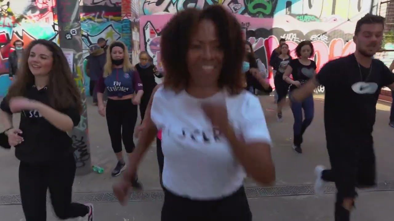 Nacimos bailando trailer