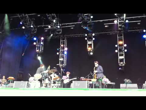 El Bandido - Nicholas Jaar Live - Glastonbury 2011