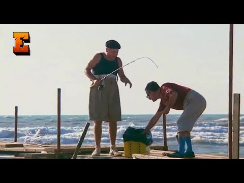 Fantozzi and the Miraculous Catch of Ratfish with Filini 😅