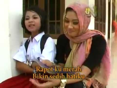 Nikmatus Sholihah   Siti Maimunah - Rapot Merah-by nasiruddin - YouTube.flv