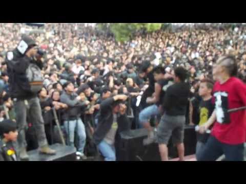 NOTOKEN - "Punkistein" (Live June 29, 2012)