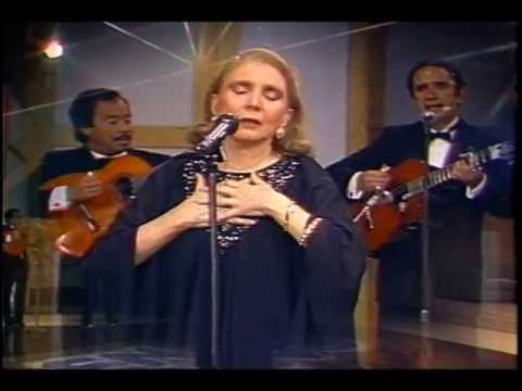 PESARES. MARÍA DOLORES PRADERA
