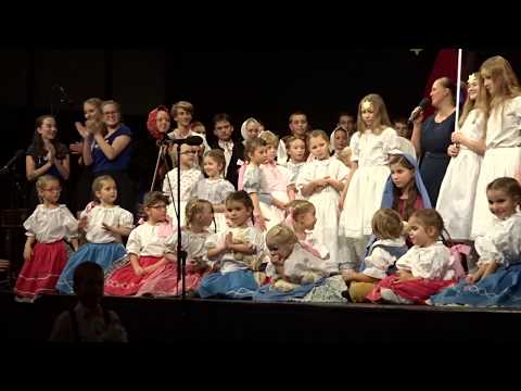 MALÉ VÁNOCE S LUČINKOU, č.6 - Účink. DFS Lučinka, DFS Radost Trenčín / 8.12.2018 - Praha, KD Mlejn