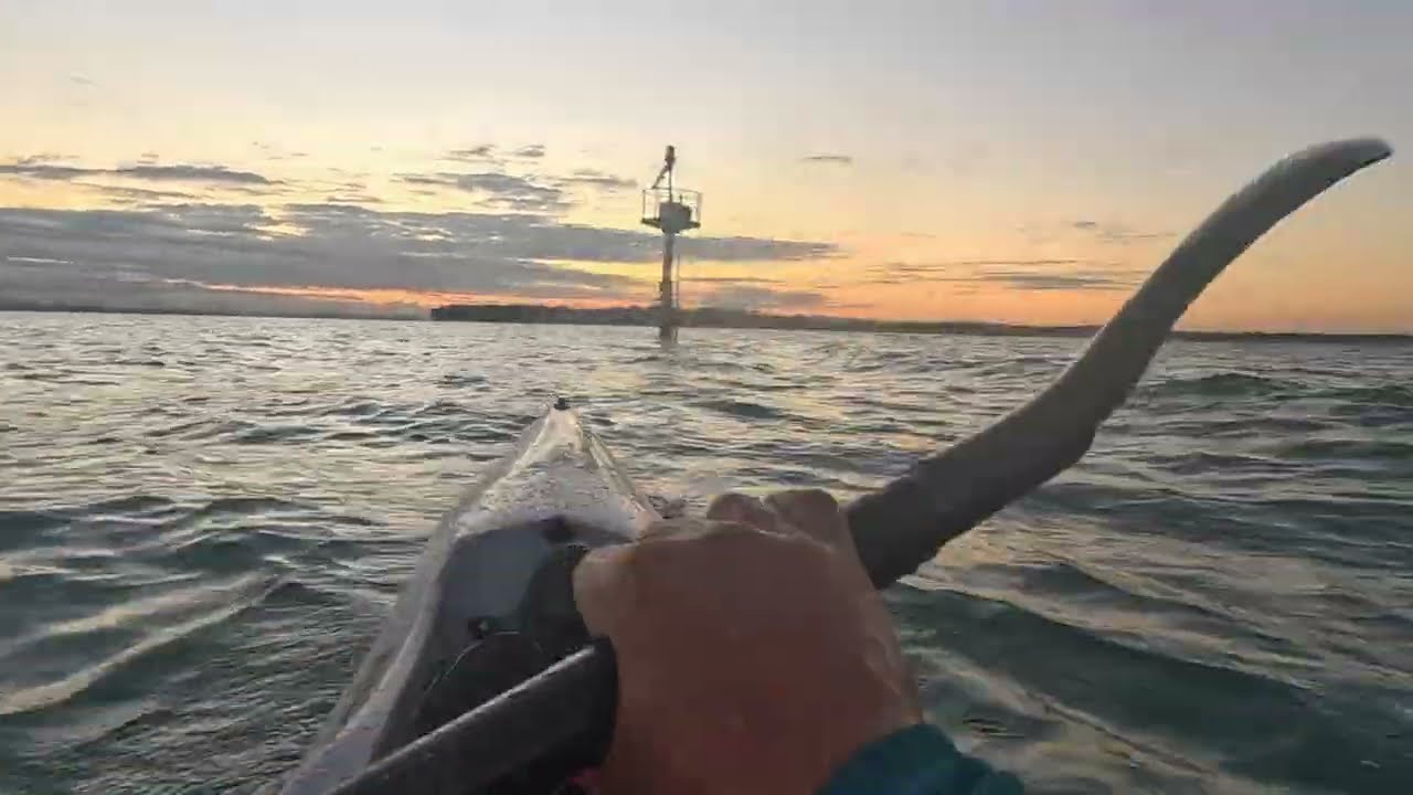 Sunrise paddle - Epic V7 surfski