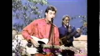 Vince Gill - Oklahoma Borderline - Hee Haw (1987)