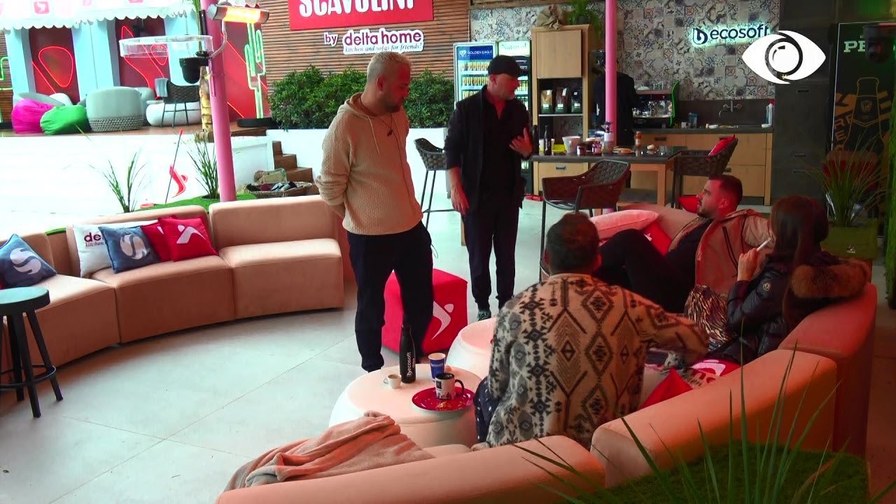 Si e le byrekun në lavaman, Genti debaton me Ronaldon