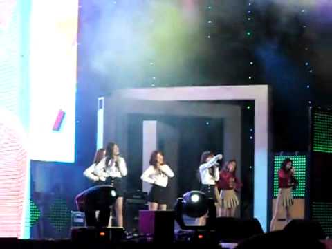 11/09/25 A Pink - I Don't Know (2) @LG Dream Festival
