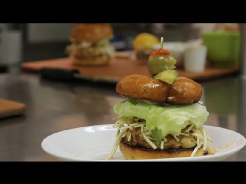 How Make Crab Cake Sandwiches : Seafood Dishes