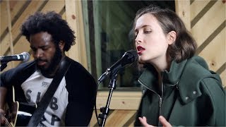 Video thumbnail of "Alice Merton - No Roots (LIVE)"