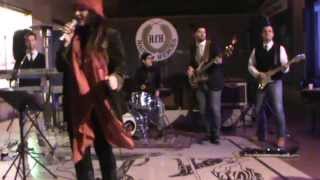 queen bee & the groove band - hold on i'm comin