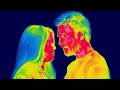 Câmera térmica mostra como o 'clima esquenta' durante beijo romântico