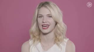 ACTRICE CLAUDIA LEE FAMOUS IN LOVE video