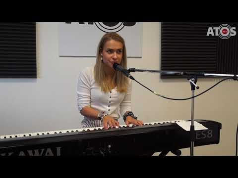 Elle Hollis - Luxury | ATOS RTV