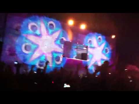 Martin Solveig plays SHM - Miami 2 Ibiza @ UMF 2011
