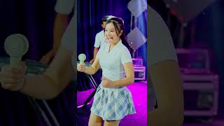 Download lagu THIS IS HOW BEAUTIFUL DAVINCA LOOKS LIKE BEFORE THE SHOW STARTS #cantikadavinca mp3 Download lagu THIS IS HOW BEAUTIFUL DAVINCA LOOKS LIKE BEFORE THE SHOW STARTS #cantikadavinca mp3