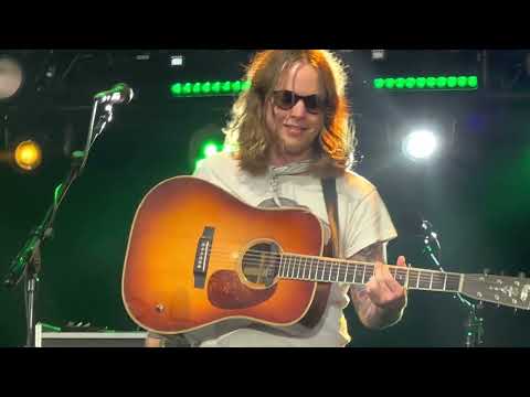 Billy Strings "Your Love Is Like a Flower" 04/20/23 St. Augustine, FL