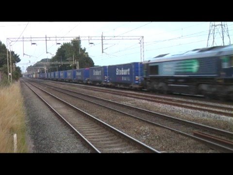 66401 on 4S45, 18:30, Daventry - Mossend intermodal