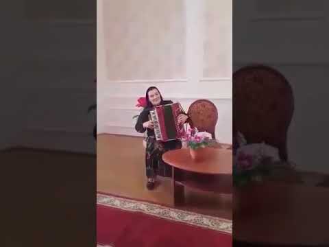 Хрусталь и шампанское.