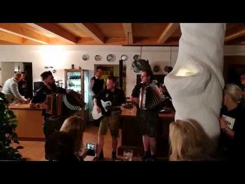 Lechner Mander  -  VID 20190329 222236 1