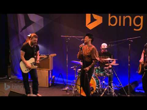 Nikki Hill - Right On The Brink (Bing Lounge)