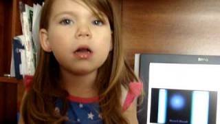 Toddler singing I Love You Ono by Stereo Total
