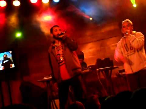 Max B.O - Fábrica de Rap (CWB - 11/06/2011)