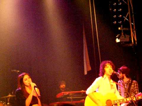 SE DEJABA LLEVAR SIDONIE Y ANNI B SWEET 2