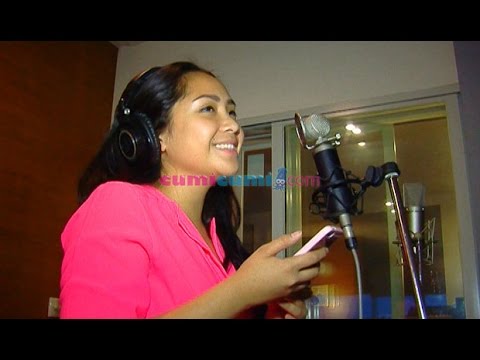 Gigi Hafalkan Lagu Lawas - Intens 11 Agustus 2014