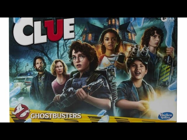 Vídeo relacionado con Clue: Ghostbusters Edition Game, Cooperative Board Game for Kids Ages 8 and Up; Players Can Team Up to Battle Ghosts