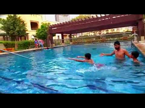 Pee In the swimming Pool