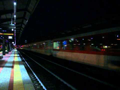 Una E403 in testa all'Euronight 234 Roma-Vienna in transito a Firenze Campo di Marte