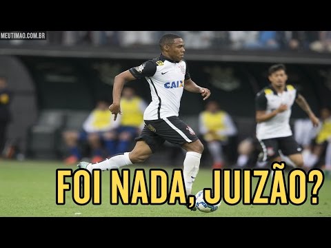 Elias é derrubado na área e árbitro não marca pênalti