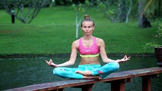 Смотреть онлайн Как держать тело в тонусе с помощью йоги