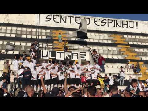 Jogadores do SC Espinho na bancada