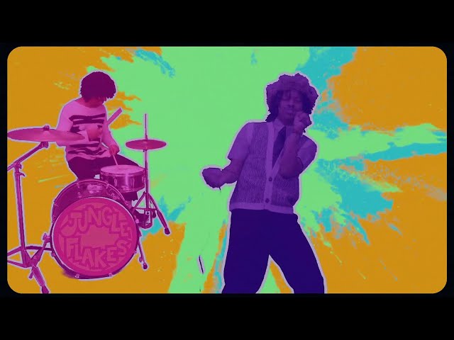 Video zu 'Your Name' ansehen Video zu 'Your Name' ansehen