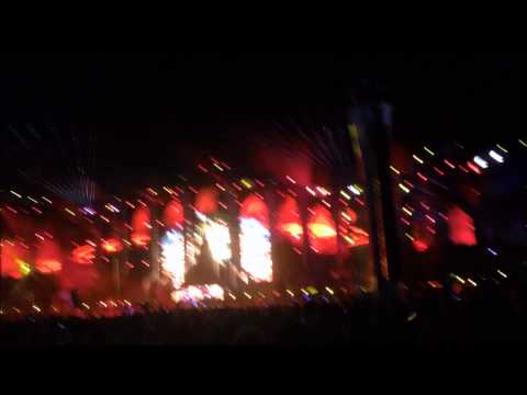 Alesso @ EDC Las Vegas 2014 - A Sky Full Of Stars vs. Falling (Committed to Sparkle Motion)