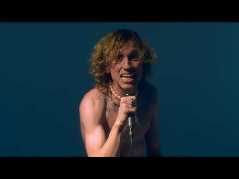 Rezcoast Brisky - On My Own (Live Performance)