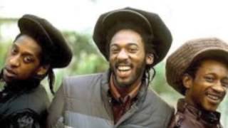 ASWAD -STREET LIVING -produced by Kingsley Gardner