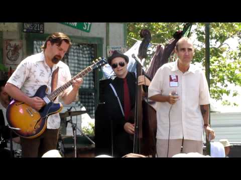 TRICKBAG with special guest LYNWOOD SLIM!